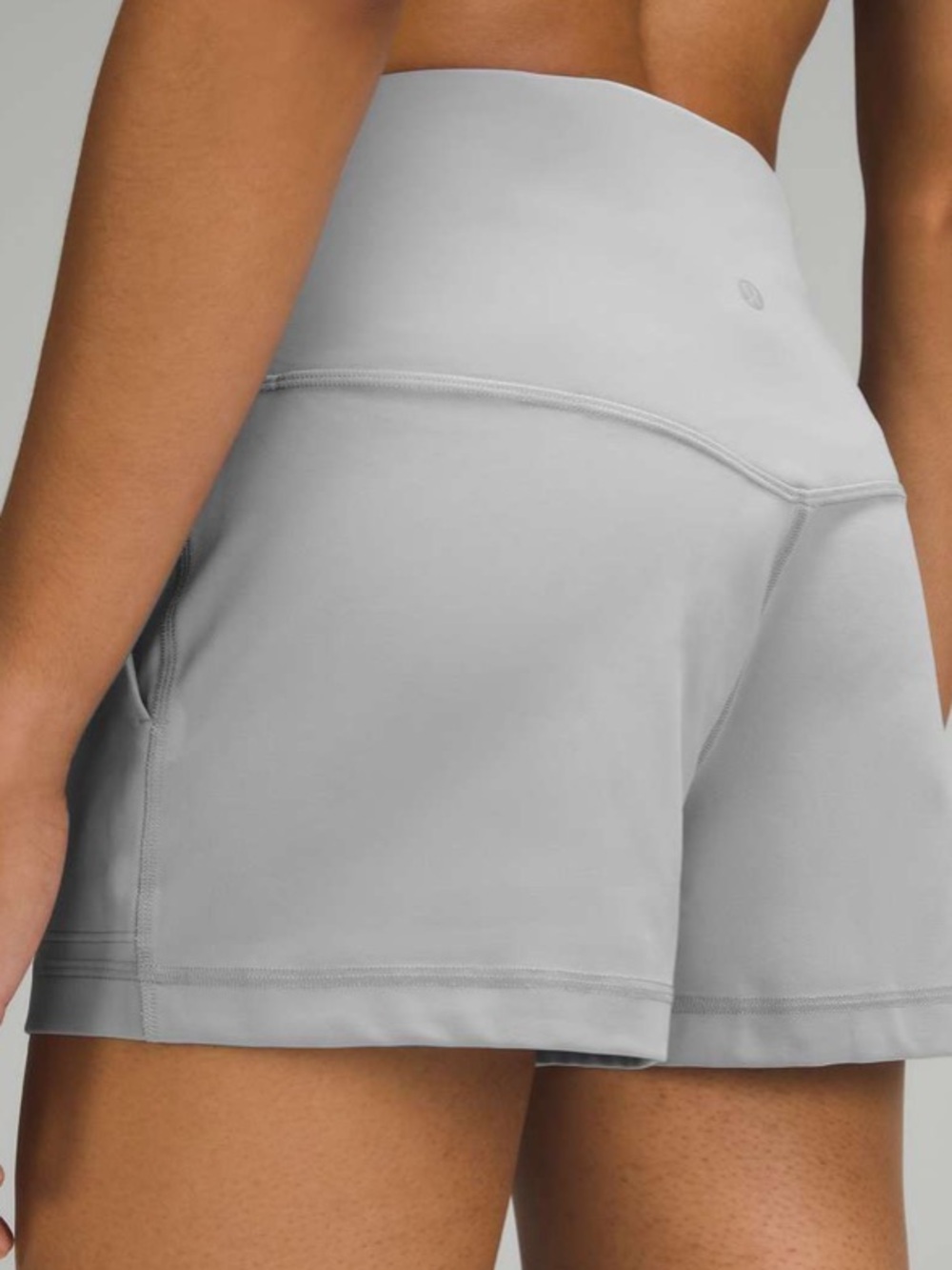 Lululemon Align Classic-Fit High-Rise Short 3"
Rhino Grey Size 2